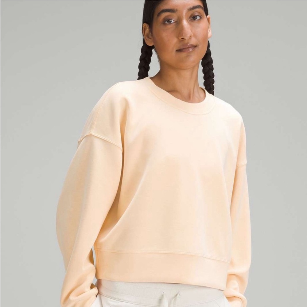 Lululemon Softstreme Perfectly Oversized Cropped Crew in Summer Glow Size: 6